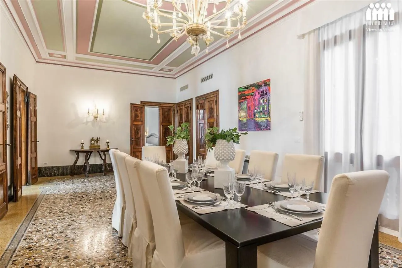 Ca' Del Glicine Terrace Apartment Venice